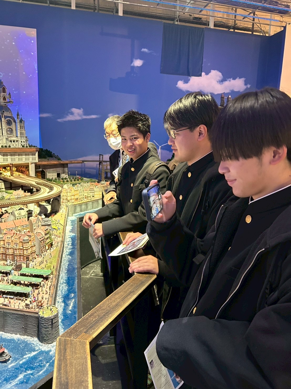 8FCD325E-2C4E-4384-A14F-491935FE4ED2