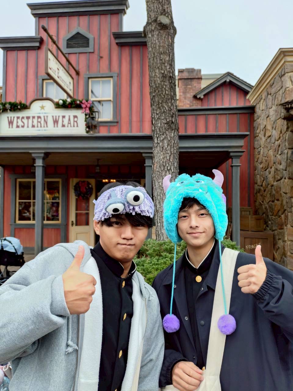 510711B1-C758-4703-854A-3BE1C049F00C