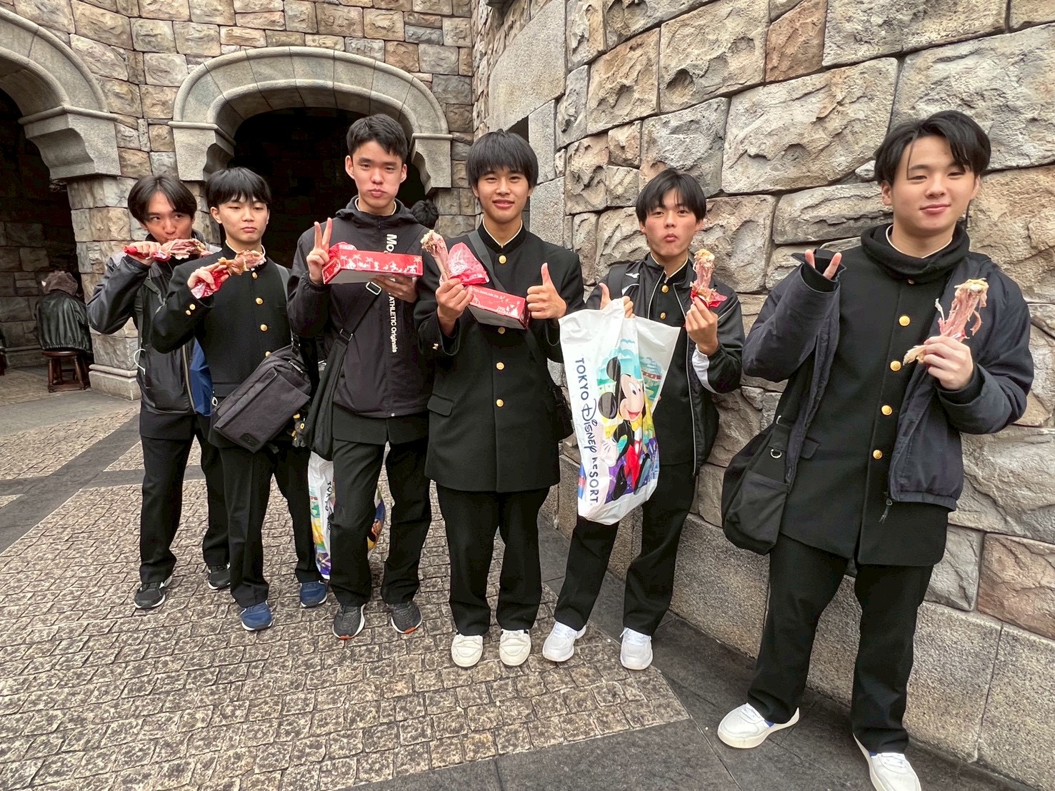 5CA482C4-734D-47F2-B963-FF4D8AA75EF0