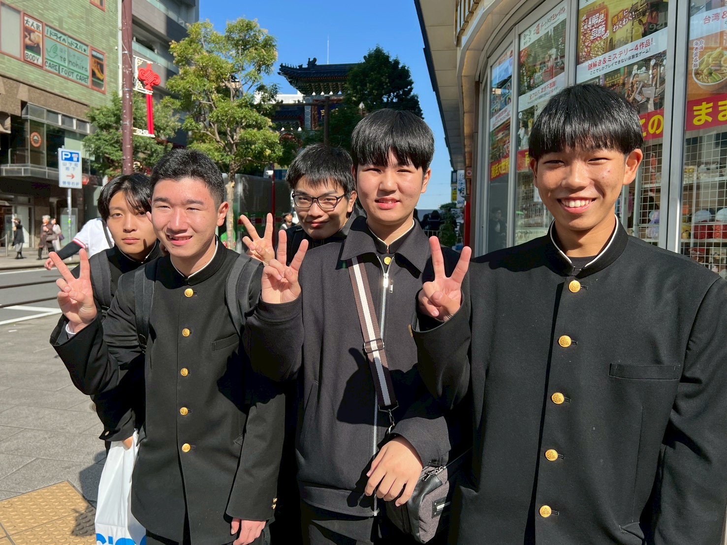 7B34960C-E7DD-4D55-AF5D-338DD7EEDA99